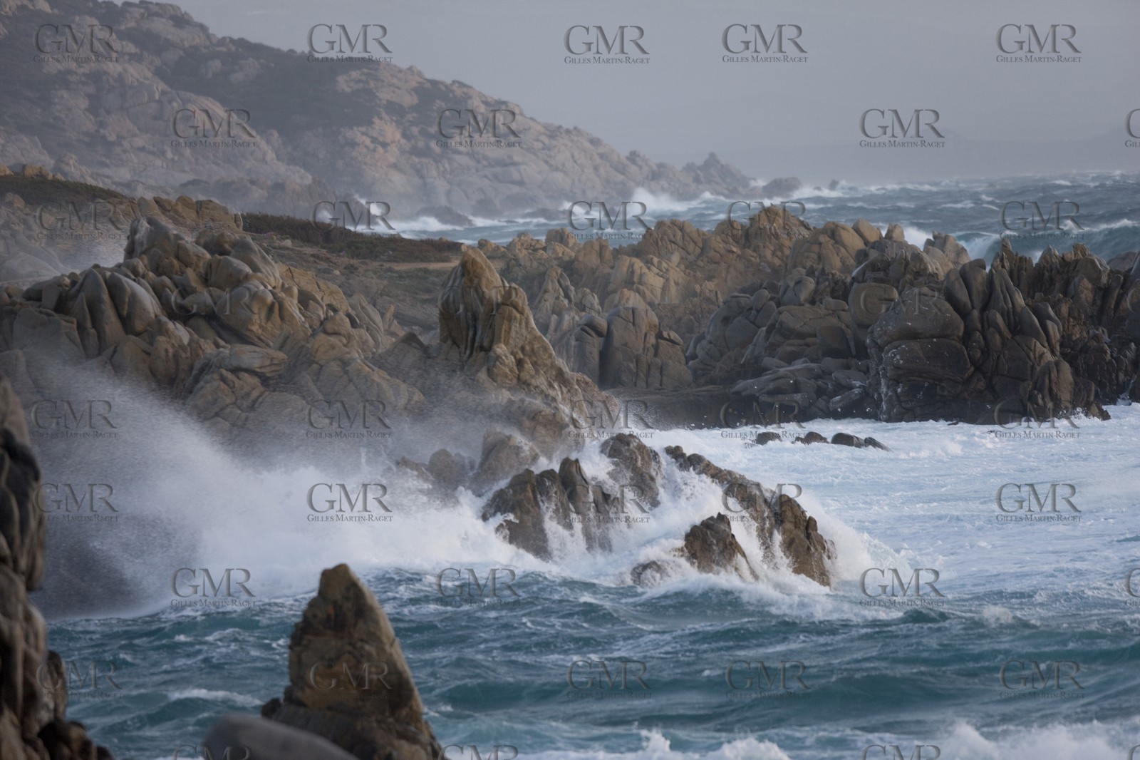 23 04 2008 - - Santa teresa di Gallura (ITA, Sardaigne) -  Mistral gale on the west coast of Testa Cape