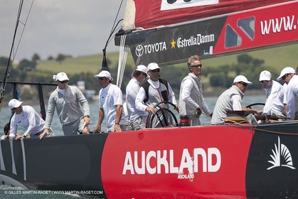 23 01 2009 - Auckland (NZL) -  Louis Vuitton Pacific Series - BMW ORACLE Racing-Tuning up onboard Emirates Team New Zealand yacht