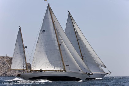 Sailing, Classic yachts, Voiles Vieux Port 2009, Marseille (FRA)