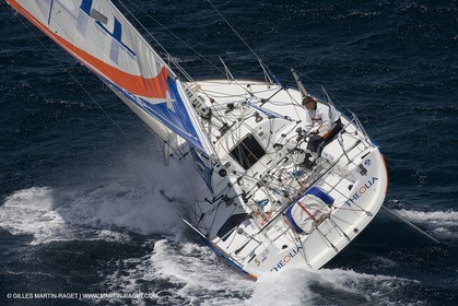06-26-2007 - FIGARO II - THEOLIA - Skipper : Robert Nagy - Training off Marseille (south France) with strong wind conditions