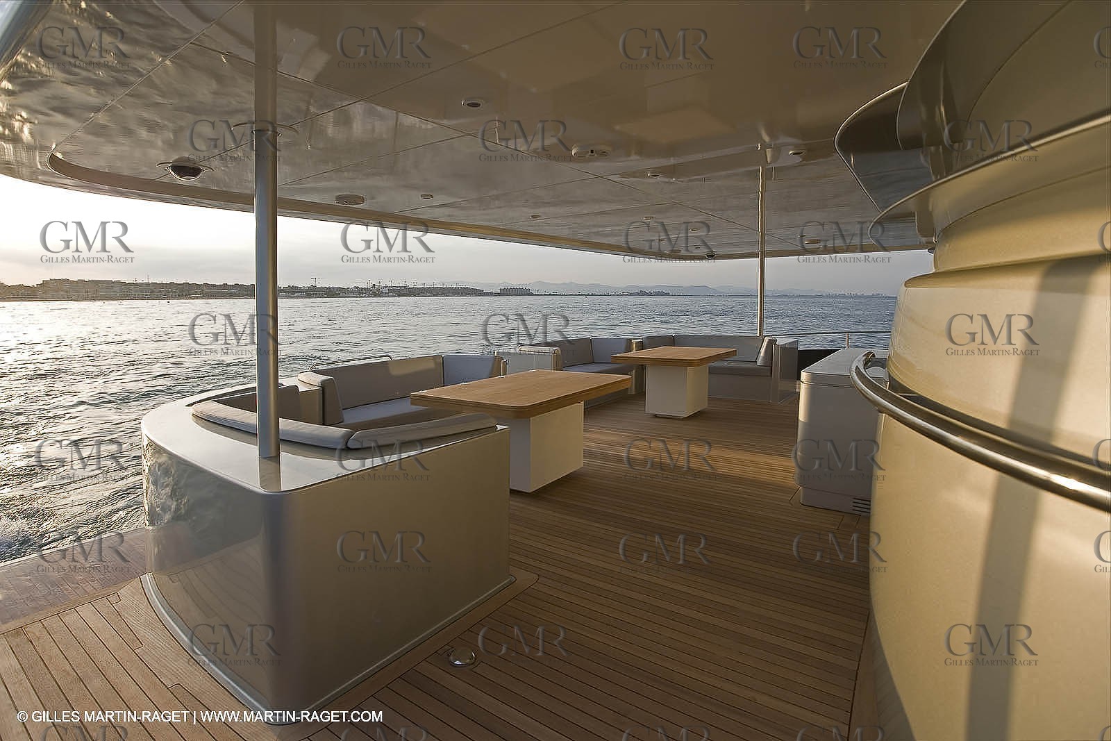 11 06 2007 - Valencia (Spain) - Super Yacht Catamaran Bradley, Gilles Vaton design built by H2X in la Ciotat (France)