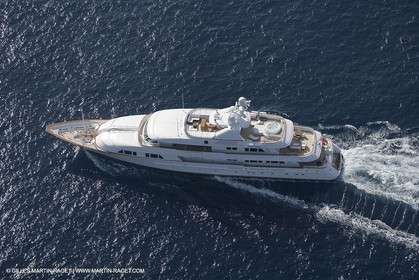 28 07 2007 - St Jean Cap Ferrat - SuperYachts - Motor Yachts - Hampshire