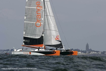 2004 Atlantic record attempt - Orange II back in La Baule