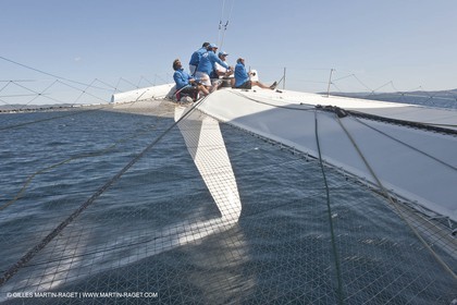 Samedi 5 septembre 2009 - Hyères (FRA, 83) - L'Hydroptère bat le record du monde de vitesse avec un run à 51,36 knts (sous réserve de ratification par le WSSRC)