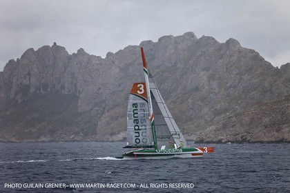 14 05 09 - Marseille - Record de la Méditerranée - Groupama 3 - Franck Cammas - G class - Départ de Marseille pour Carthage