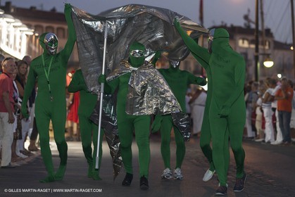 02 10 2014, Saint-Tropez (FRA,83), Voiles de Saint-Tropez 2014, Day 4, défilé des équipages   crew parade