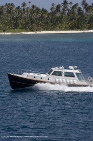 Motor boat running