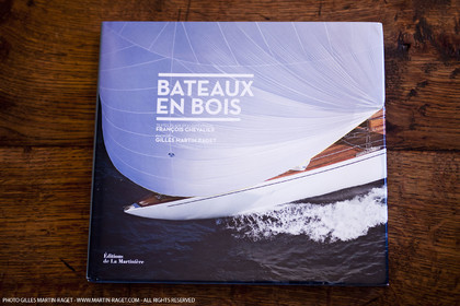 03 11 2010 - Marseille (FRA, 13) - Bateaux en bois, F. Chevalier, G. Martin-Raget, Ed. La Martinière