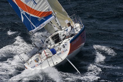 06-26-2007 - FIGARO II - THEOLIA - Skipper : Robert Nagy - Training off Marseille (south France) with strong wind conditions