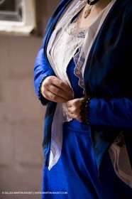 04 03 2007 - Arles - Queen of Arles and her assistants - winter costume trials