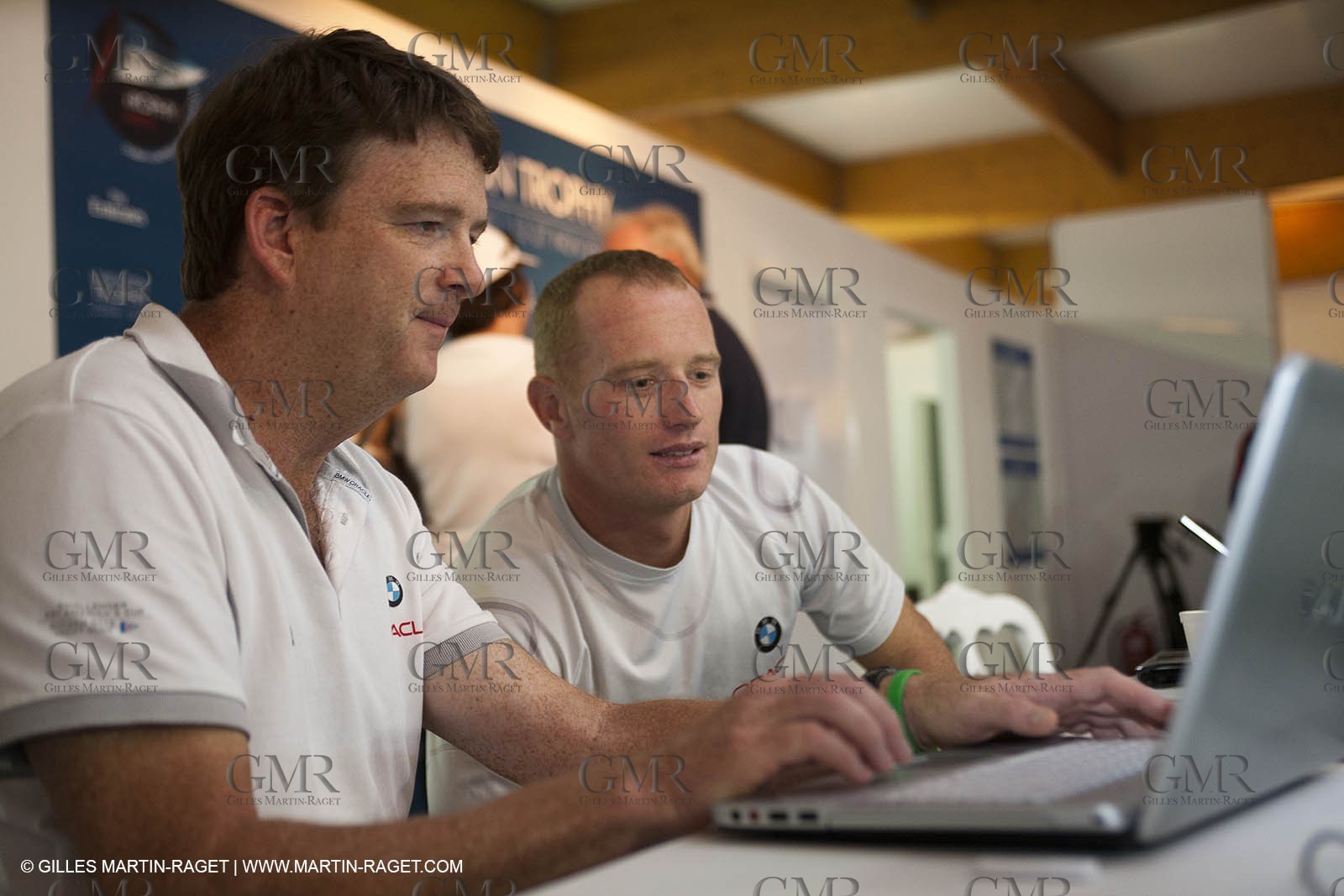 21 11 2010 - Dubai (UAE) - Dubai Louis Vuitton Trophy -  Round 2 - BMW ORACLE Racingg Vs Emirates Team New Zealand