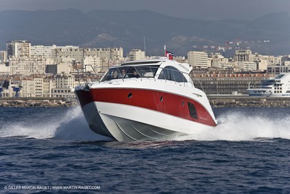 Motor boat running