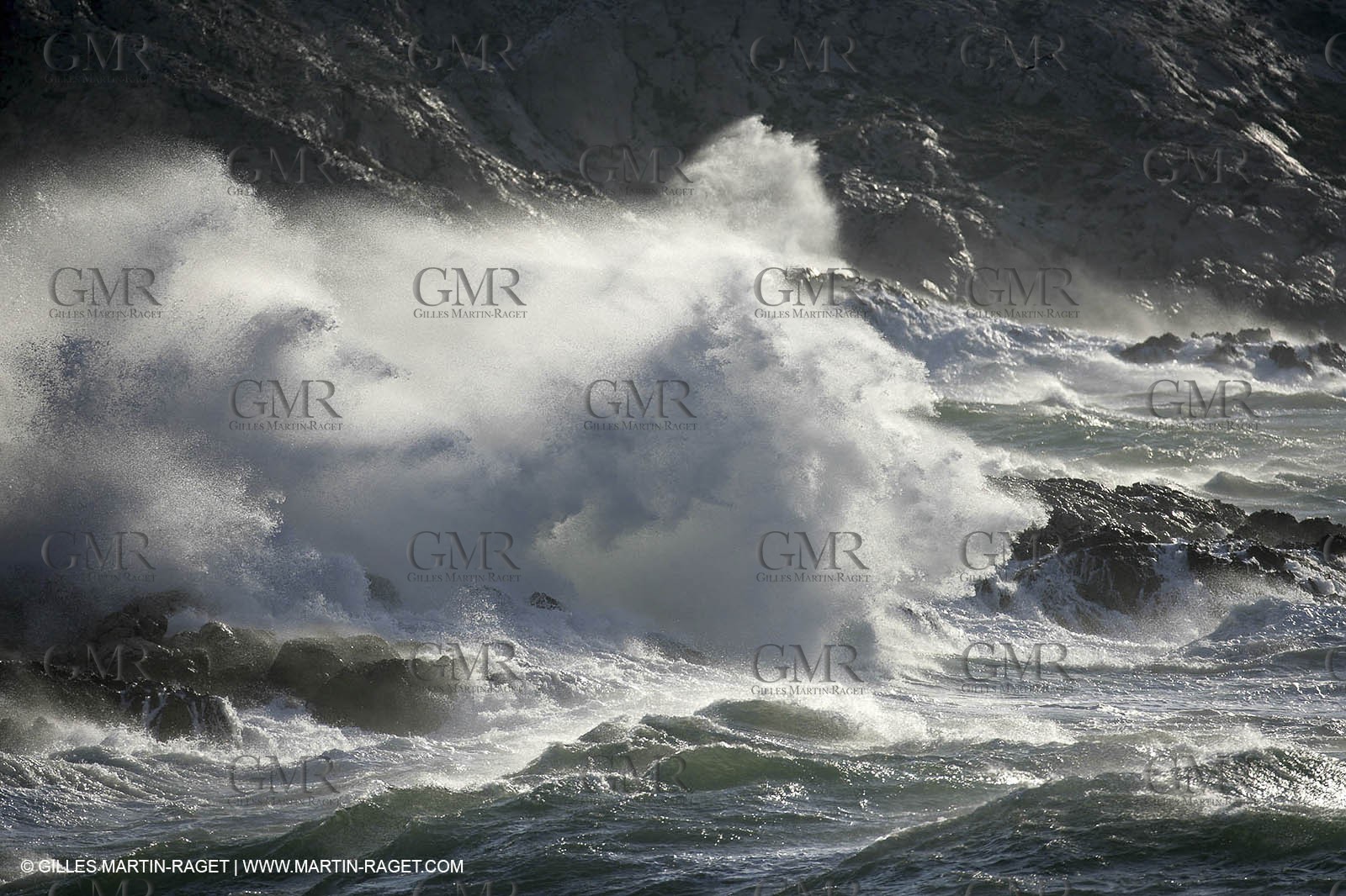 200- Mistral gale in Marseille