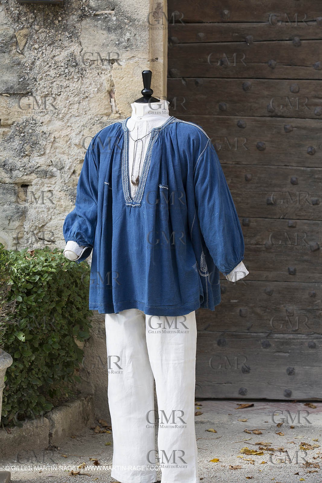 31 10 2013 - Ansouis (FRA,84) - Ansouis castle - Costumes of the exhibit Men costumes