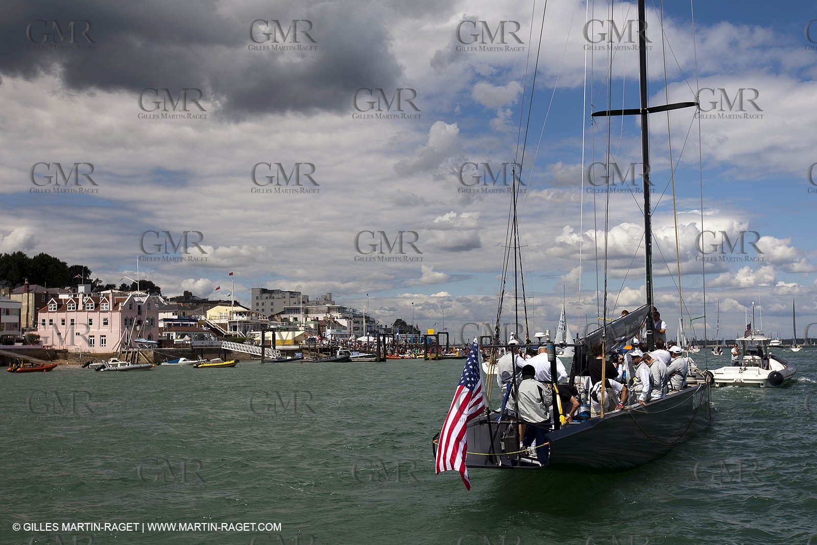 02 08 2010 - Cowes (UK, IOW) 1851 Cup -  BMW ORACLE Racing - Training Day.