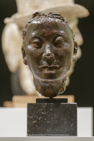 02 05 2023, Paris (FRA), oeuvre de Germaine Richier, Exposition Centre Pompidou 2023,  La Chinoise, 1939, Bronze patiné foncé, 24,6 x 17,1, 15,2 cm, Collection particulière