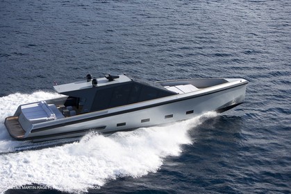 29 09 2007 - St Jean Cap Ferrat - Wally Yachts - Wally Power 70 - Lau Lau