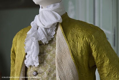 31 10 2013 - Ansouis (FRA,84) - Ansouis castle - Costumes of the exhibit Men costumes