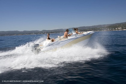 Motor boat running