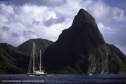 Perrini Navi - Sailing Yacht - Sainte Lucie