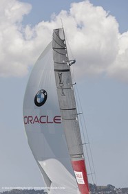 23 01 2009 - Auckland (NZL) -  Louis Vuitton Pacific Series - BMW ORACLE Racing-Tuning up onboard Emirates Team New Zealand yacht