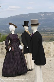 31 10 2013 - Ansouis (FRA,84) - Chateau d'Ansouis - Costumes de l'exposition Habits d'hommes