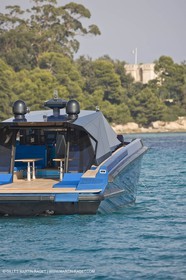 14 10 2008 - Cannes (FRA, 06) - SUper yachts - motoryachts - Wally yachts - Wallypower 64
