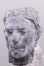 02 05 2023, Paris (FRA), oeuvre de Germaine Richier, Exposition Centre Pompidou 2023, Buste du Christ 1931, Ciment, 43 x 22 x 25 cm, Collection particulière