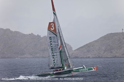 14 05 09 - Marseille - Record de la Méditerranée - Groupama 3 - Franck Cammas - G class - Départ de Marseille pour Carthage