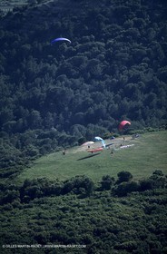 Clarensac (Gard), paragliding