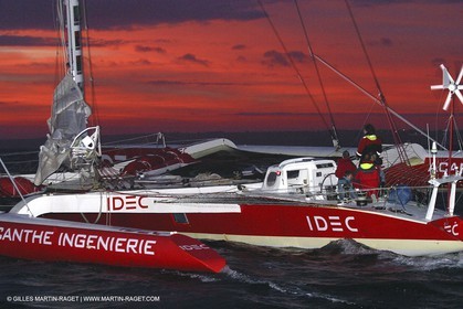 Round the world solo record - Idec - Francis Joyon - Brest finish