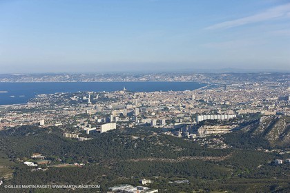30 04 2009 - Marseille (FRA, 13) - Les Calanques - Marseille as seen from Mount Puget summit