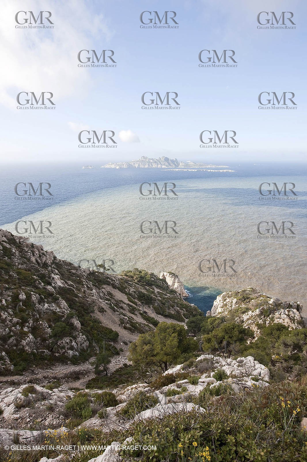 16 04 2009 - Marseille (FRA, 13) - Les Calanques - Cortiou rejections after after stormy weather over Marseilles