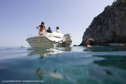 Motor boat mooring