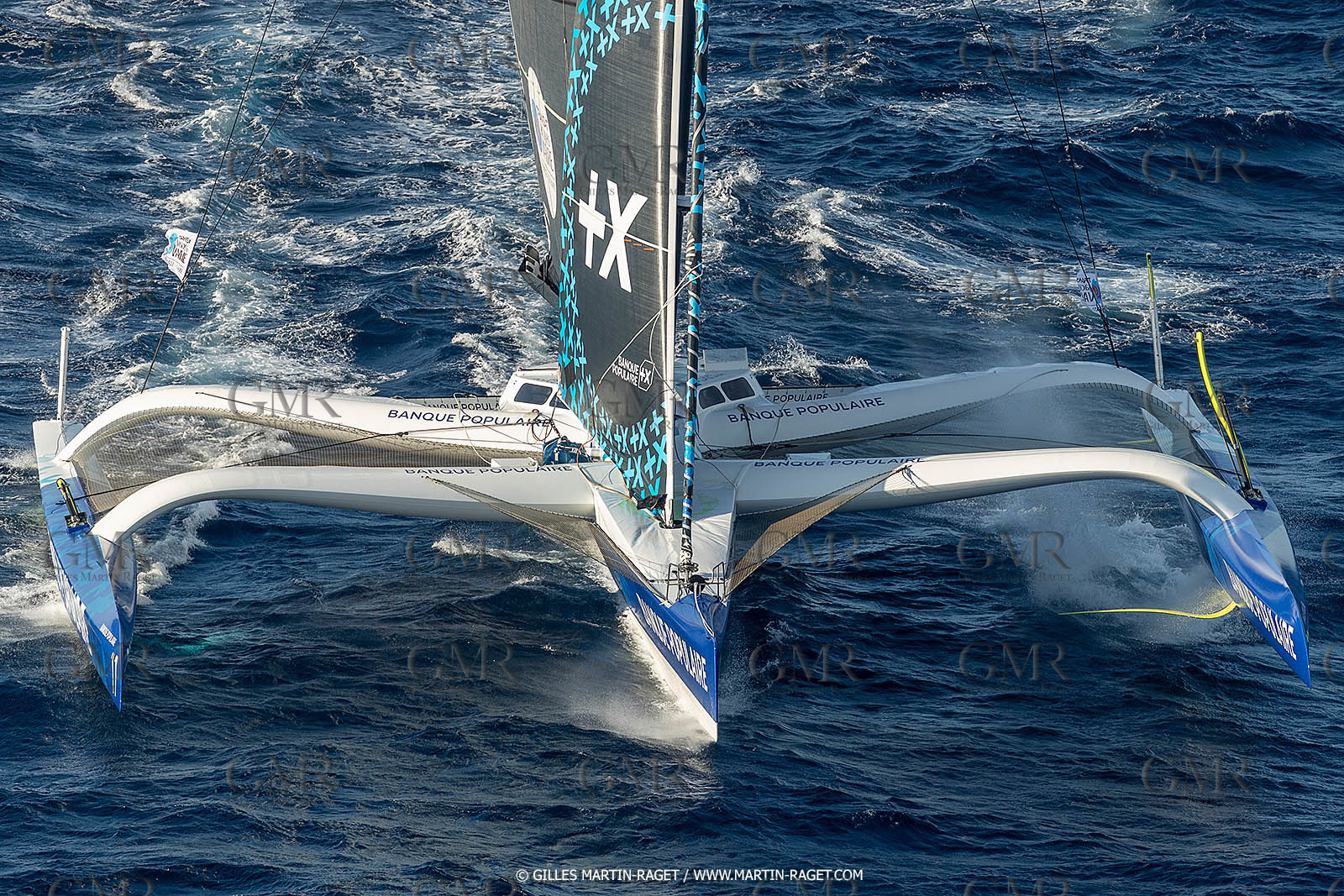 Banque Populaire devant Marseille