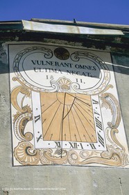 sundials, Southern Alps