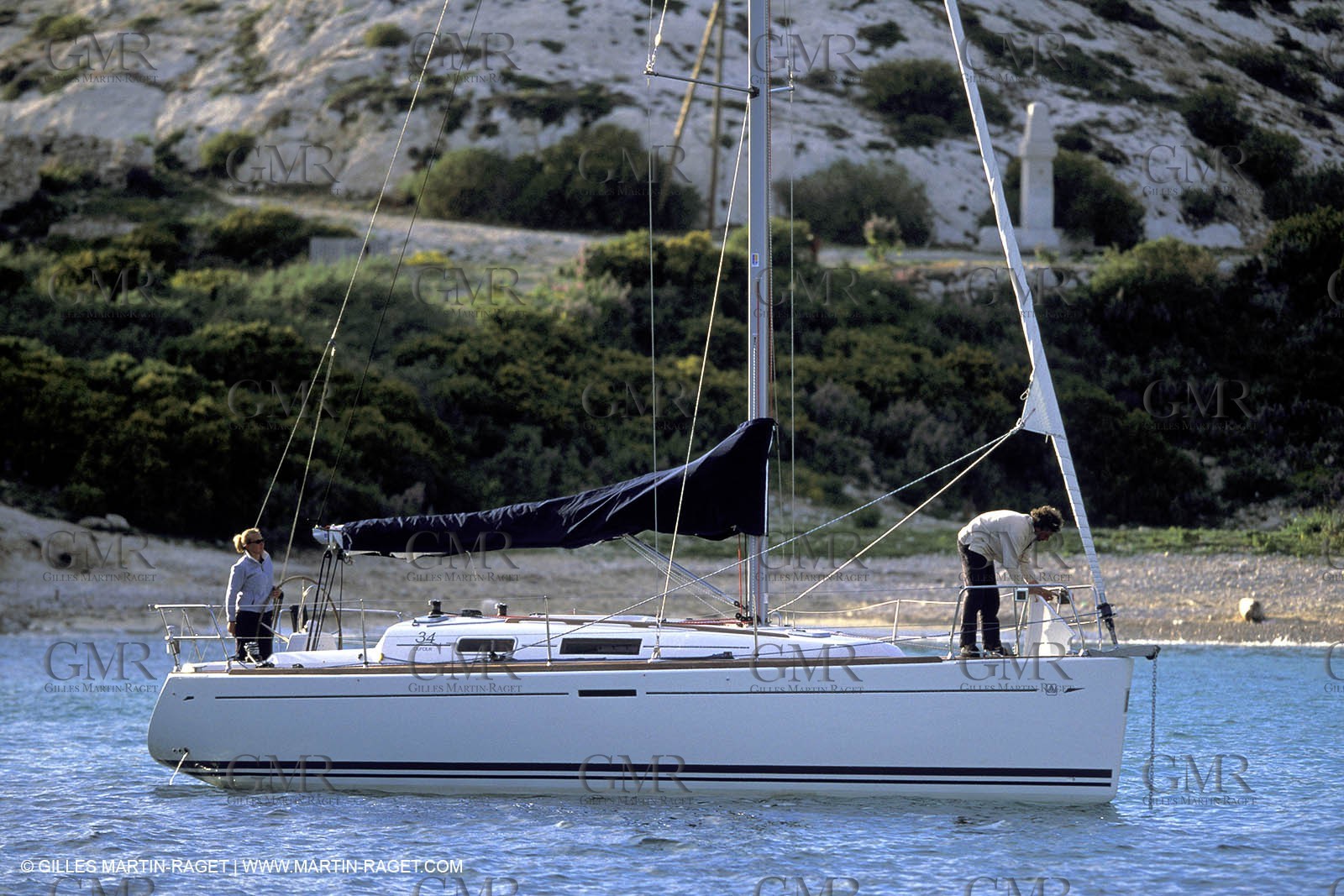 Cruising monohull mooring