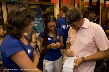 07 08 2008 - Qingdao (CHN) - Jeux Olympiques - Voile - Inauguration du club France à l'Hôte Grand Regency et conférence de presse en duplex avec le centre de presse de Pékin