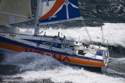 06-26-2007 - FIGARO II - THEOLIA - Skipper : Robert Nagy - Training off Marseille (south France) with strong wind conditions