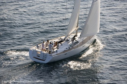 Crusing monohull sailing