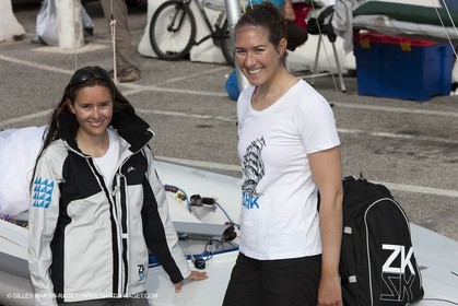 20 04 2010 - Hyères (FRA,83) - SOF 2010 - ZHIK Team - 470 fem -  Ingrid Petitjean - Nadège Douroux