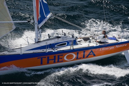 06-26-2007 - FIGARO II - THEOLIA - Skipper : Robert Nagy - Training off Marseille (south France) with strong wind conditions
