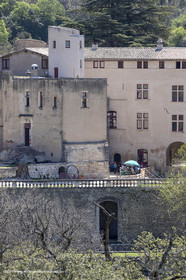 19 04 2018, Buoux (FRA,84), chateau de l'environnement