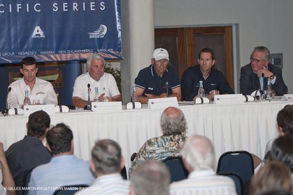 29 01 2009 - Auckland (NZL) -  Louis Vuitton Pacific Series - BMW ORACLE Racing - Training