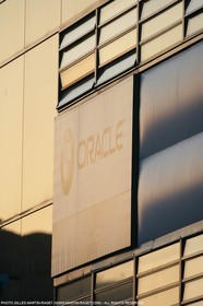 17 04 2007-Valencia (Spain)- 32nd America's Cup - Louis Vuitton Cup - RR1 - Day 2 - BMW ORACLE Racing