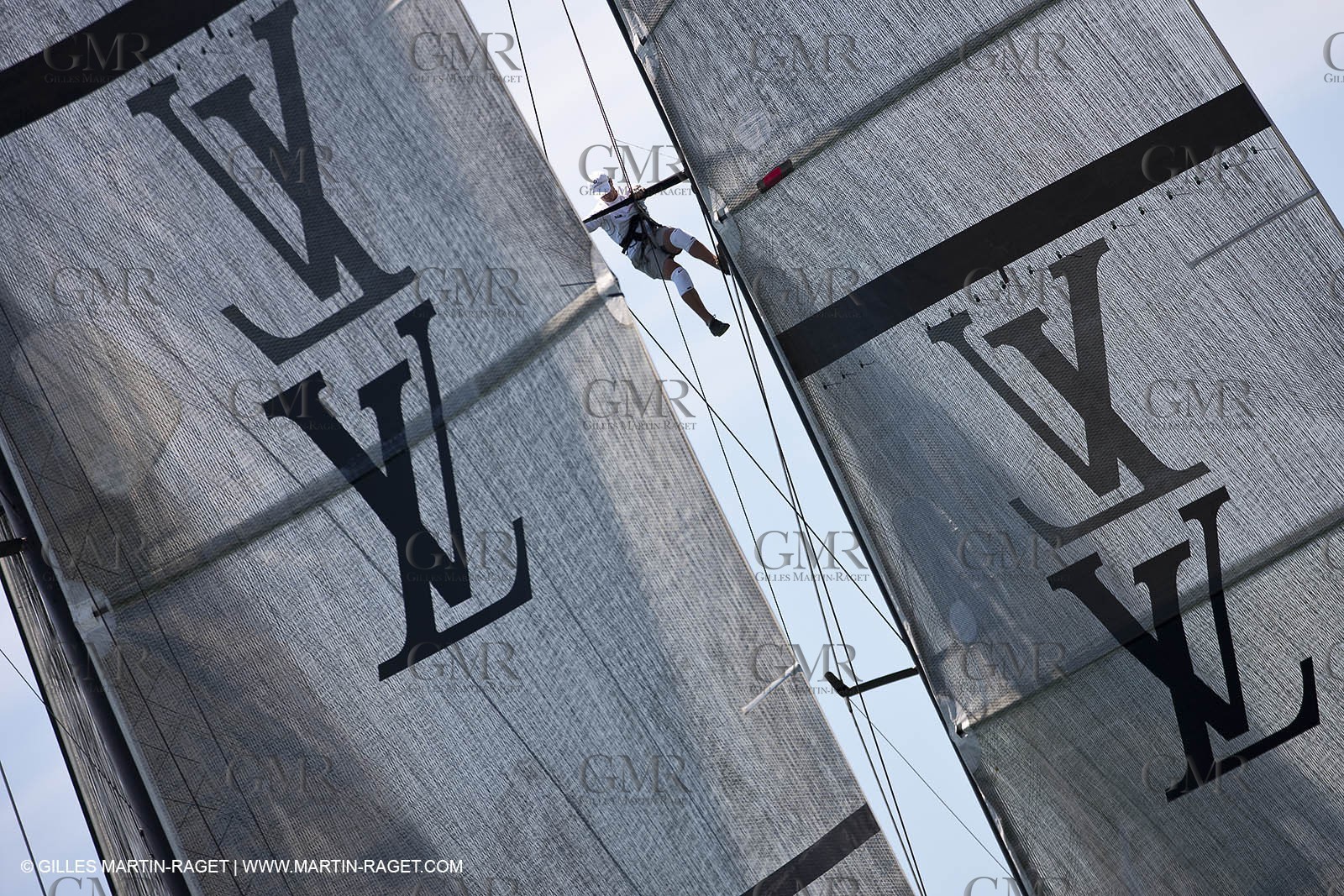 23 01 2009 - Auckland (NZL) -  Louis Vuitton Pacific Series - BMW ORACLE Racing-Tuning up onboard Emirates Team New Zealand yacht