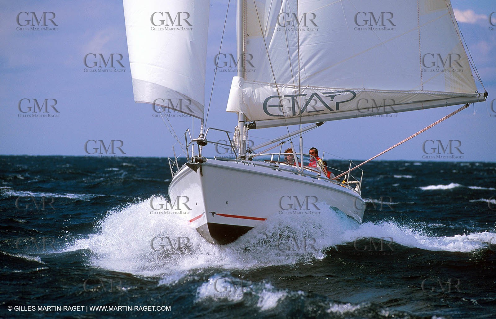 Crusing monohull sailing