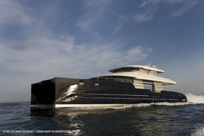 11 06 2007 - Valencia (Spain) - Super Yacht Catamaran Bradley, Gilles Vaton design built by H2X in la Ciotat (France)