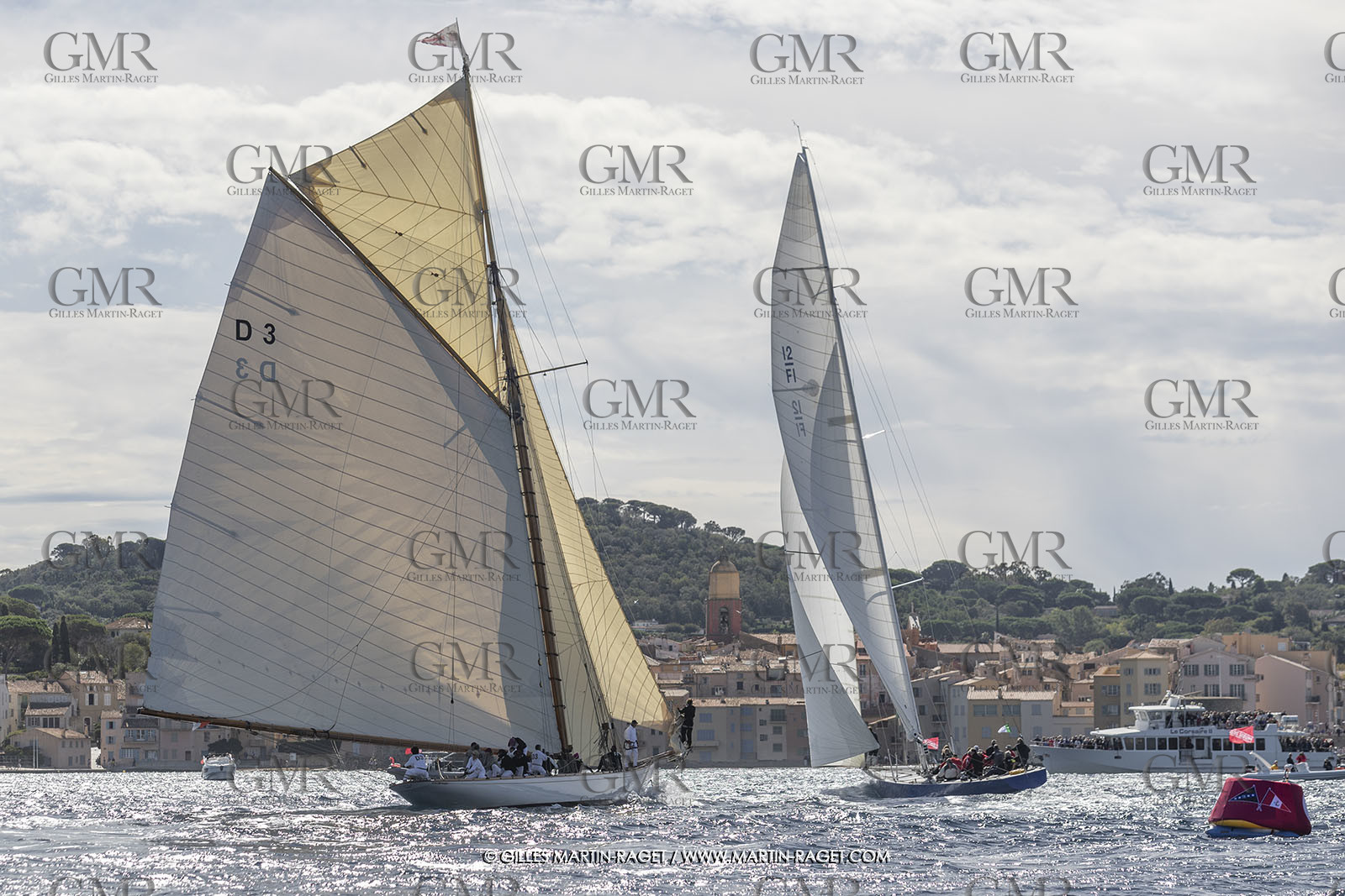 29  2022, Saint-Tropez (FRA,83), Les Voiles de Saint-Tropez 2022, journée des défis, Clu 55 Cup ,France 1 conrte Tuiga, équipage France 1