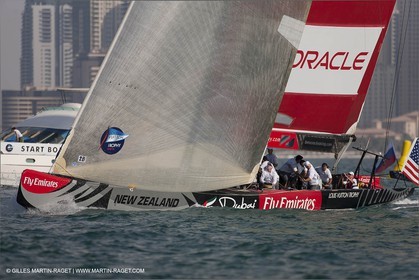 16 11 2010 - Dubai (UAE) - Dubai Louis Vuitton Trophy -  BMW ORACLE Racing Vs Synergy